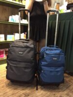 새로운 대용량 숄더 트롤리 백팩 유니버셜 휠 여행 가방 4륜 트롤리 가방 남성 및 여성 짐 가방