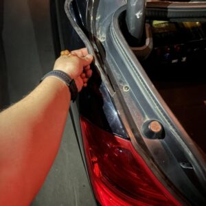 메르세데스-벤츠 S350S400 트렁크 워터 디플렉터 테일 커버 워터 채널 S600 테일라이트 방수 고무 스트립 트림 W221