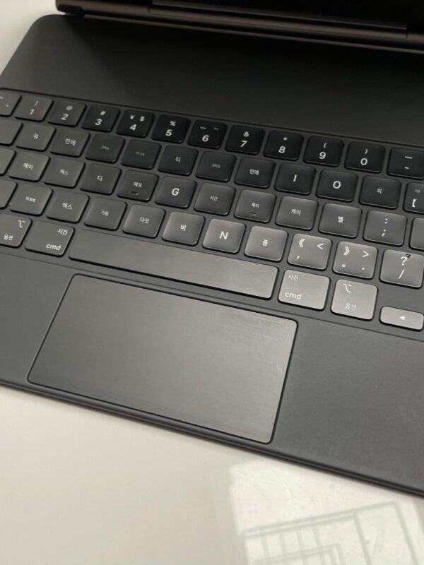 아이패드프로11 12.9 13인치 m2/4 애플의 새로운 매직컨트롤 풀스크린 키보드 아이패드 에어6 터치패드