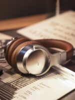 [수출 인기상품!] AUSDOM 헤드마운트 무선 블루투스 헤드폰, 액티브 노이즈 캔슬링, 레트로 스포츠, 휴대성 - 이미지 3