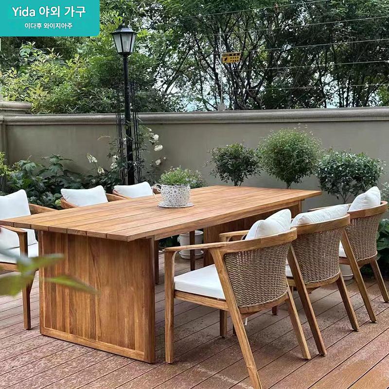 main_643805999666_0-1 티크 야외용 테이블과 의자 안뜰 빌라 정원 라탄 의자 야외 레저 테라스 살균 견고한 나무 긴 식탁과 의자 조합 - 이미지 1
