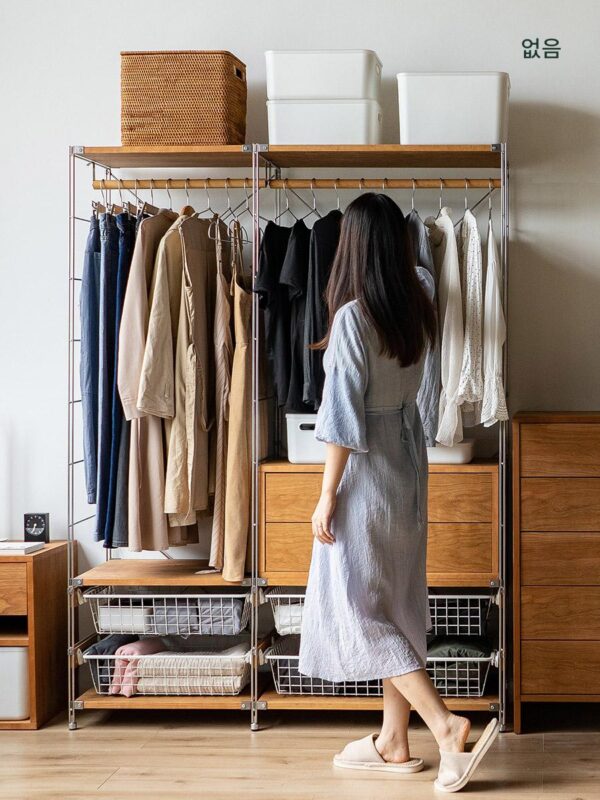일본식 바닥형 원목 옷걸이 침실 오픈 옷장 현관 수납 스테인리스 스틸 옷걸이