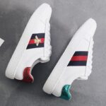 2024 가을 신상 내부 높이 증가 자수 꿀벌 흰색 신발 여성 캐주얼 신발 올매치 정품 가죽 플랫 신발 여성 - 이미지 2