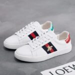 2024 가을 신상 내부 높이 증가 자수 꿀벌 흰색 신발 여성 캐주얼 신발 올매치 정품 가죽 플랫 신발 여성 - 이미지 3