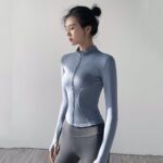 가을과 겨울 인기상품 피트니스 의류 스탠드 칼라 캐주얼 타이트 슬리밍 탑 요가 의류 여성용 긴팔 속건성 의류 스포츠 재킷