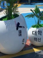 유리섬유 화분 야외 녹색 조경 원통형 기하학적 대형 화분 쇼핑몰 화분 정사각형 꽃통 화단 - 이미지 4