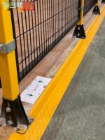 기계 장비 안전 펜스 로봇 보호망 작업장 격리 조절식 텔레스코픽 중장비 4060 다리 판매 - 이미지 4