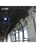 상업적 용도로 공간 활용도를 높이기 위해 현장에 맞는 모래주머니 풀리가 장착된 맞춤형 상부 호이스트 모래주머니 트랙 슬라이드 - 이미지 4