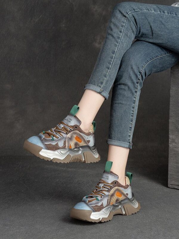 여성용 캐주얼화 2023년 봄 신상품 두꺼운 밑창 트렌디 가죽 스니커즈 레트로 가벼운 패션 키높이 아빠화