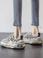 여성용 다이아몬드 캔버스 슈즈 두꺼운 밑창 키 높이 향상 거지 슈즈 샤오샹 스타일 여성화 2025년 봄 신상품 캐주얼 디졸빙 스니커즈