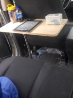 자동차 소형 식탁 자동차 접이식 컴퓨터 테이블 필기 테이블 뒷좌석 자동차 노트북 스탠드 자동차 소형 테이블