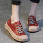 여성용 2개 착용 화이트 슈즈 2024년 봄 여름 신상 탑 레이어 소가죽 캐주얼 슈즈 보라색 라운드 투 레이스업 두꺼운 밑창 여성용 슈즈