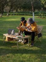 Mugodi 야외용 접이식 의자 휴대용 등받이 낚시 의자 감독 의자 숲 라운지 의자 캠핑 더블 문 의자 - 이미지 2