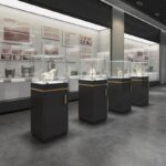 전문 맞춤형 목재 페인트 박물관 주류 진열장 회사 전시 제품 전시 유리 진열 부스 - 이미지 4