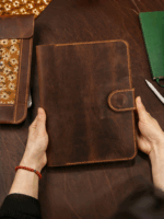 핸드메이드 1층 소가죽 정품 크레이지 호스 가죽 미국 레트로 브라운 유럽 및 미국 접이식 IPAD 보호 커버 Y02-IXPMNC - 이미지 4