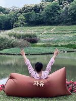 WHM 야외용 레이지 팽창식 소파 휴대용 에어 매트리스 캠핑 피크닉 장비 음악 축제 용품