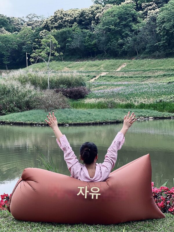 WHM 야외용 레이지 팽창식 소파 휴대용 에어 매트리스 캠핑 피크닉 장비 음악 축제 용품