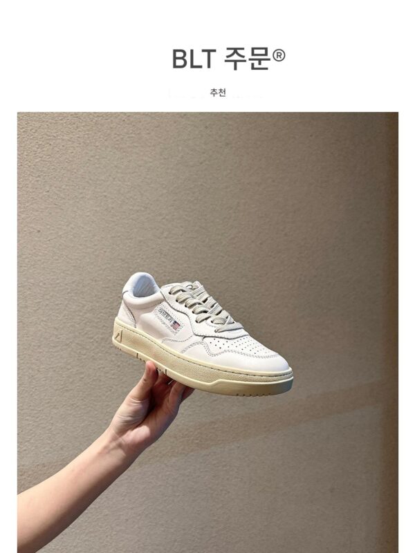 첫 번째 레이어 소가죽 정품 가죽 통기성 흰색 신발 여성 2024 새로운 봄과 가을 캐주얼 스포츠 신발 여성 두꺼운 밑창 여성 스니커즈