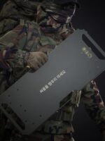 야외 캠핑 접이식 피크닉 테이블 경량 알루미늄 합금 군사 스타일 전술 테이블 다기능 휴대용 바베큐 테이블