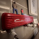 코르벳 스크립트 밸브 커버 랙 레트로 차고 스파크 플러그 장식 랙 키 후크 - 이미지 2