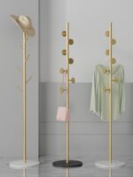 노르딕 심플 플로어 스탠딩 코트 랙 크림 스타일 록 플레이트 옷걸이는 집 현관 코트 랙을 차지하지 않습니다. - 이미지 2