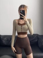 KAYANTY 가슴 패드 포함 외부 착용 필라테스 스포츠 상의 가짜 투피스 홀터넥 요가복 러닝 트레이닝 긴팔 - 이미지 3