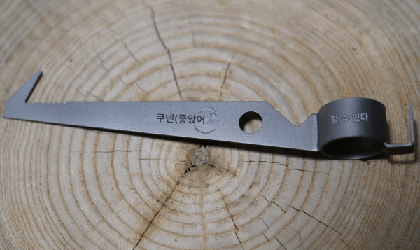 일본 오리지널 정품 경량 부시크래프트 캠핑 아웃도어 버닝 티타늄 브라켓 후크