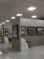 원활한 서예 및 그림 전시 보드 맞춤형 학교 사진 홍보 보드 붙인 린넨 서예 및 그림 예술 작품 모바일 파티션 벽 전시 벽