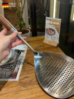 T4kzi 독일 스테인리스 스틸 콜랜더 주방 가정 튀긴 만두 국수 숟가락 냄비 콜랜더 긴 손잡이 숟가락