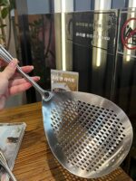 T4kzi 독일 스테인리스 스틸 콜랜더 주방 가정 튀긴 만두 국수 숟가락 냄비 콜랜더 긴 손잡이 숟가락 - 이미지 5