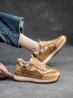 2024 봄과 가을 신상품 레드 소가죽 대디 슈즈 여성용 가벼운 올매치 스포츠 여행화 정품 가죽 두꺼운 밑창 캐주얼화 - 이미지 2