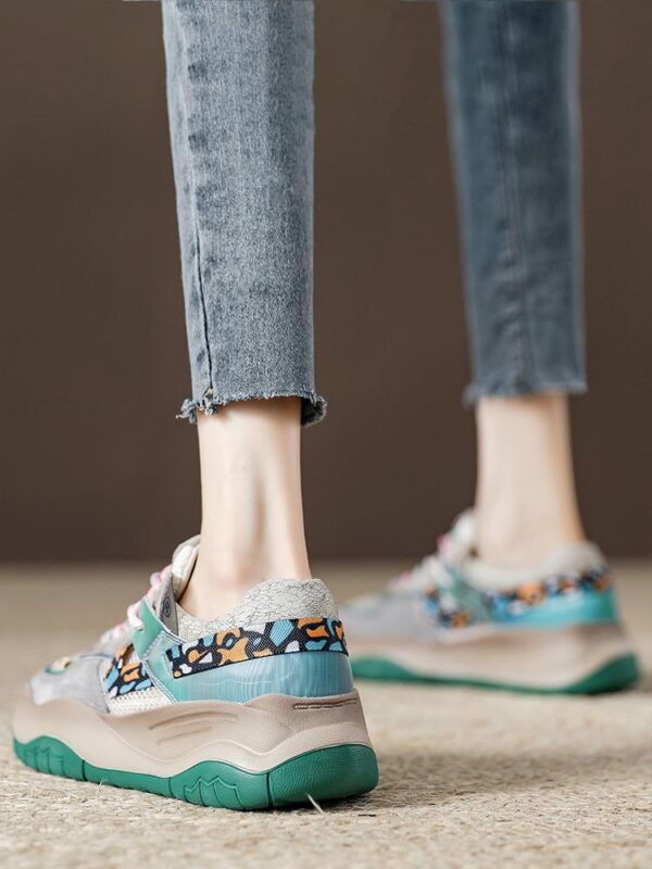 소가죽 레트로 컬러풀 두꺼운 밑창 여성화 2024 봄 가을 신상 정품 가죽 다재다능한 싱글화 틈새 캐주얼 스포츠화