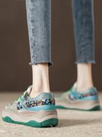 소가죽 레트로 컬러풀 두꺼운 밑창 여성화 2024 봄 가을 신상 정품 가죽 다재다능한 싱글화 틈새 캐주얼 스포츠화 - 이미지 2