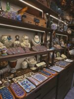 영국 복고풍 견고한 목재 보석 디스플레이 캐비닛 앤틱 옥 투명 디스플레이 보석 곡선 유리 높은 캐비닛 사용자 정의 - 이미지 4