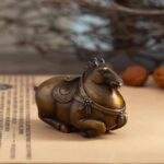 돈을 든 황동 말 손잡이 인형, 조디악 말, 남자 휴대용 손잡이, 가정 장식, 데스크탑 티펫 작은 장식품 - 이미지 3