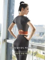 여성용 요가복 2024년 신스타일 가슴 패드 반팔 스포츠 피트니스 필라테스 트레이닝복 상의 고급 슈트 - 이미지 2