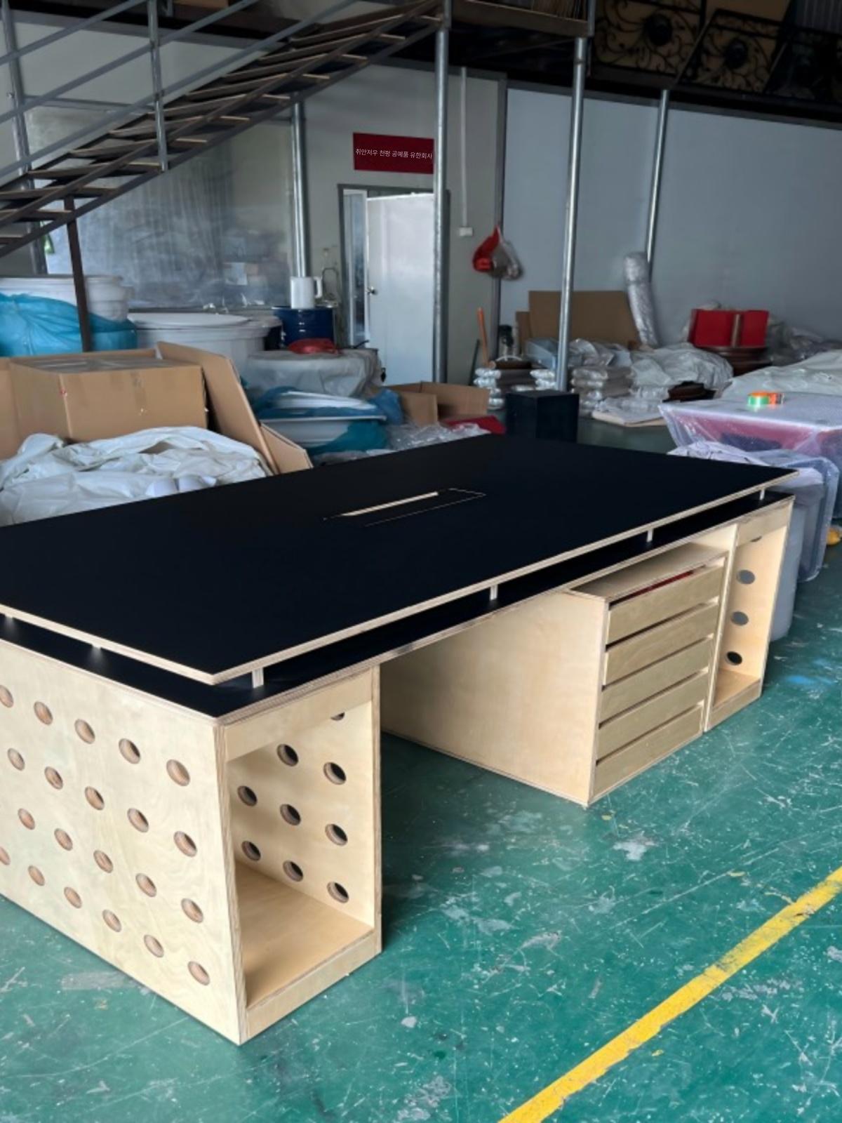 main_796363074329_0-1 로그 디자이너 회의 테이블 오션 보드 맞춤형 다중인용 조합 책상 컴퓨터 테이블 현대적이고 심플한 이탈리아 스타일 - 이미지 1