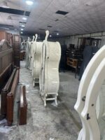 견고한 나무 미국 첼로 와인 캐비닛 다이닝 사이드 캐비닛 유리 더블 도어 조각 유럽 디스플레이 캐비닛 홈 라이트 럭셔리 거실 - 이미지 5