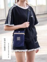 핸드폰 가방 미니 가방 남녀 한국 스타일 심플 2024 새로운 스타일 키 체인지 여름 산책 작은 어깨 가방 - 이미지 4