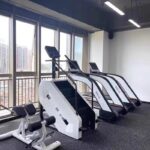 Yimai 계단 등반기 피트니스 등반기 종합 트레이너 전기 계단 등반기 피트니스 장비 - 이미지 4