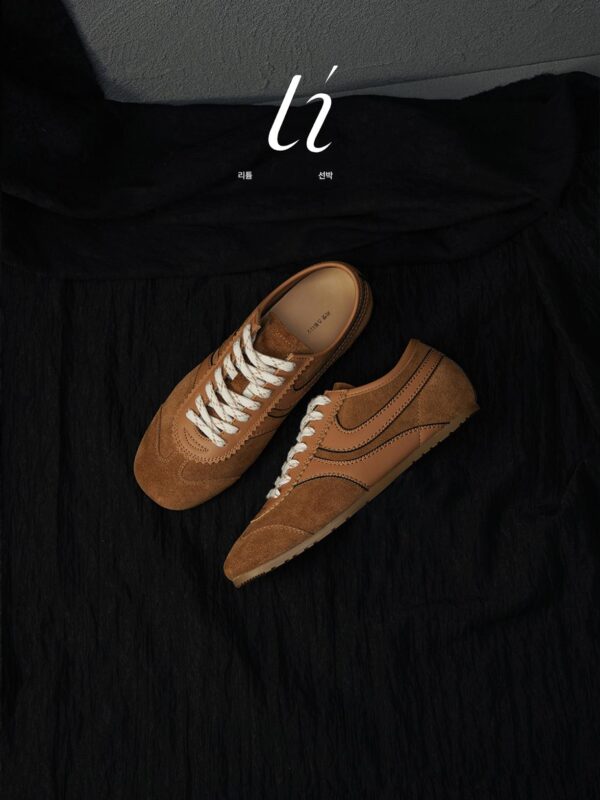 [마오마오자] DVN 브라운 데쉰 여성용 내부 신장 증가 2025년 봄 정품 가죽 복고풍 두꺼운 밑창 캐주얼화