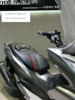 Honda PCX160 화산 레드 시트 쿠션에 적합하며 부드러운 미끄럼 방지 자수 로고 허리 지지대 편안한 라텍스 부드러운 하단 - 이미지 5