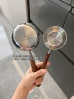 316 스테인리스 호두 오일 붓는 냄비 두껍게 만든 주방 오일 붓는 냄비 평평한 바닥 뜨거운 오일 인스턴트 국수 작은 우유 냄비 - 이미지 3