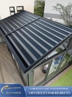 내 썬룸 선쉐이드 커튼 전기 천장 단열재 태양 보호 알루미늄 합금 접이식 롤러 블라인드 빌라 유리 룸 스카이라이트