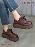 진왕 2025 봄 여름 신상 정품 가죽 로퍼 두꺼운 밑창 레이스업 싱글 슈즈 캐주얼 레트로 올매치 가죽 슈즈 여성용