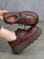 진왕 2025 봄 여름 신상 정품 가죽 로퍼 두꺼운 밑창 레이스업 싱글 슈즈 캐주얼 레트로 올매치 가죽 슈즈 여성용 - 이미지 3