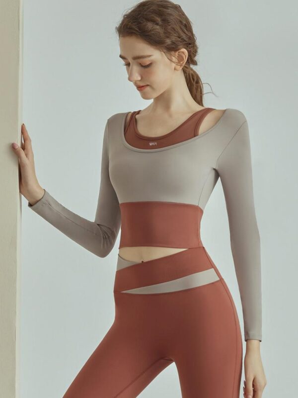 새로운 스타일 피트니스 슈트 고급 여성 가슴 패드 속건성 충격 방지 요가 슈트 러닝 필라테스 러닝 긴팔