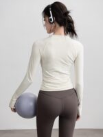 가을과 겨울 여성용 이음매 없는 피트니스 상의 긴팔 탄성 니트 스포츠 라운드넥 러닝 속건 요가복 여성용 티셔츠 - 이미지 3