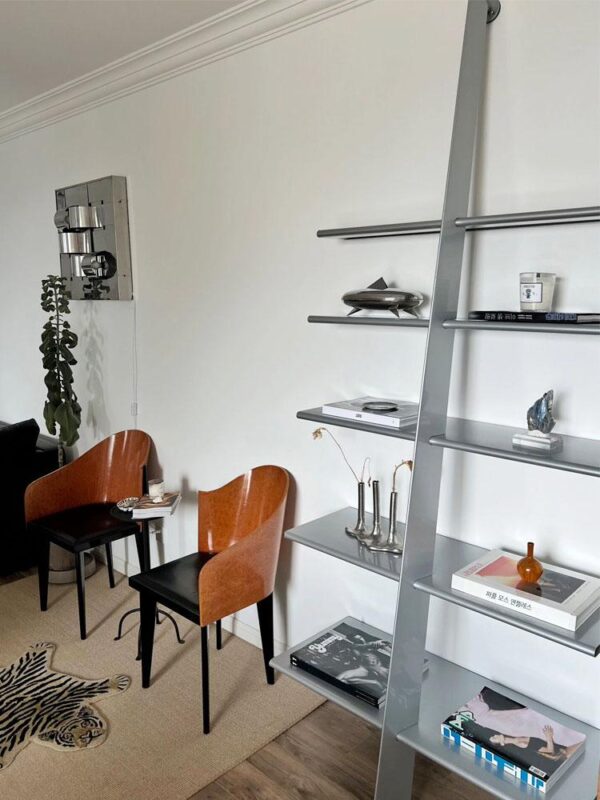 중고 벽걸이 선반 거실 바닥 디스플레이 선반 크리에이티브 다층 책장 한 단어 파티션 디자인 디스플레이 선반