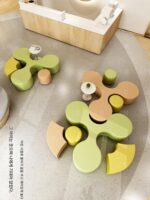 그림책도서관, 서점, 독서실, 커피숍, 대기실, 디저트숍, 휴게실, 견고한 원목소파의 세련되고 캐주얼한 조화